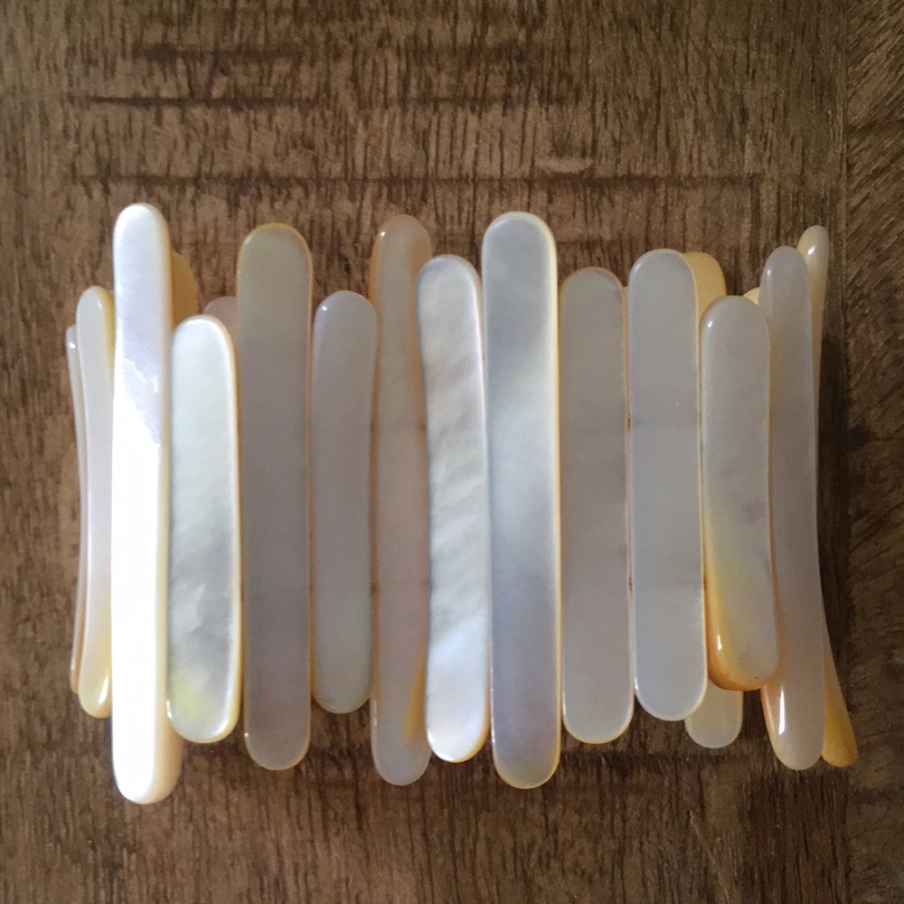 Mother of Pearl Bracket